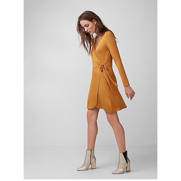 Express Dresses & Skirts - EUC Express wrap style long sleeve dress